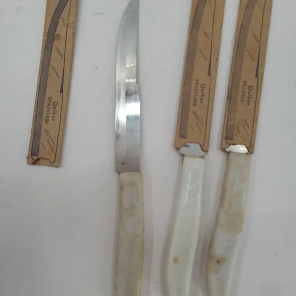 Mid Century Quikut Stainless Steel Early Plastic White Handle 3 Steak‎ Knives